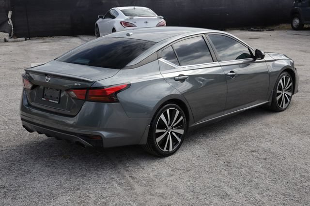 Used 2020 Nissan Altima 2.5 SR FWD image 14