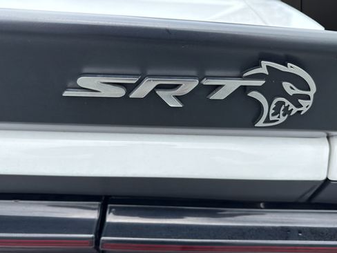 Used 2018 Dodge Challenger SRT Hellcat RWD image 13