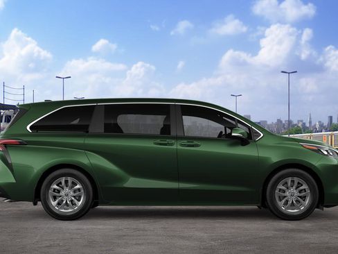 New 2026 Toyota Sienna LE AWD/4WD image 14