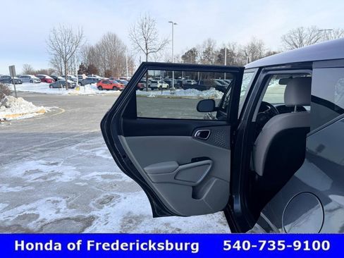 Used 2021 Kia Soul LX image 16