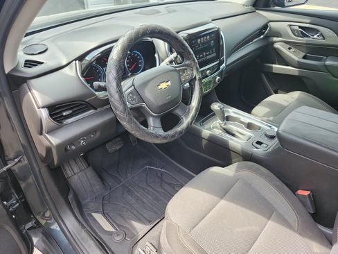 Used 2018 Chevrolet Traverse LT FWD image 4