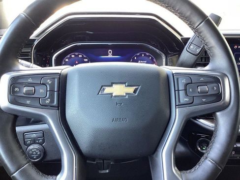Used 2025 Chevrolet Silverado 2500 LT w/ Convenience Package AWD/4WD image 10