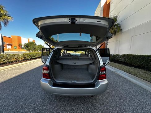 Used 2005 Toyota Highlander 2WD V6 image 9