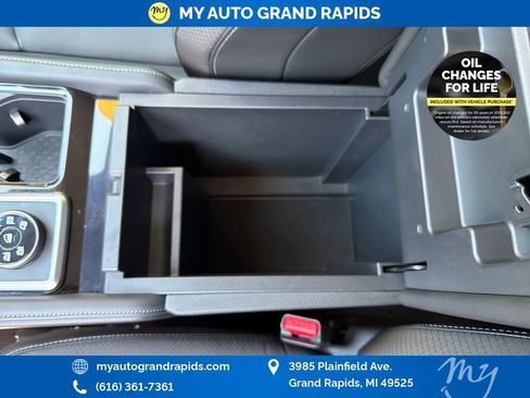 Used 2025 Nissan Pathfinder SL AWD/4WD image 24