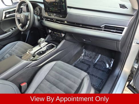 Used 2025 Mitsubishi Outlander SE AWD/4WD image 33