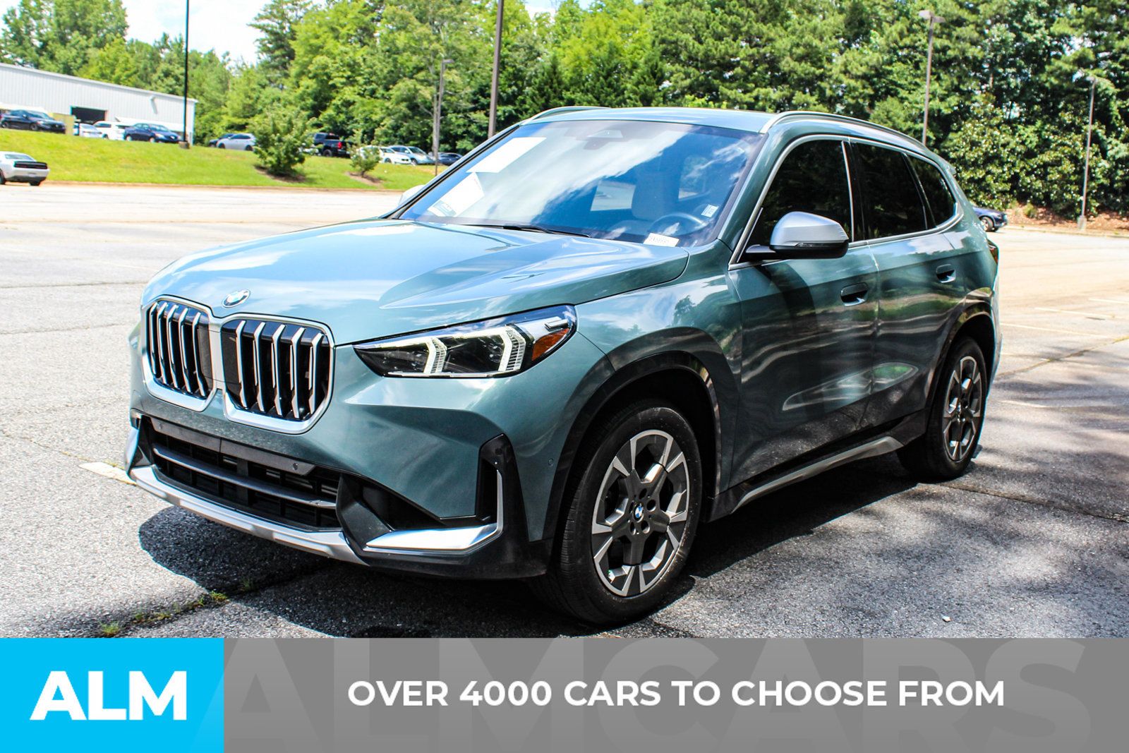 Used 2023 BMW X1 xDrive28i AWD/4WD image 2