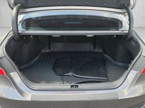 Used 2019 Toyota Camry SE image 6