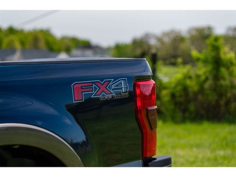 Used 2018 Ford F250 King Ranch w/ King Ranch Ultimate Package image 11