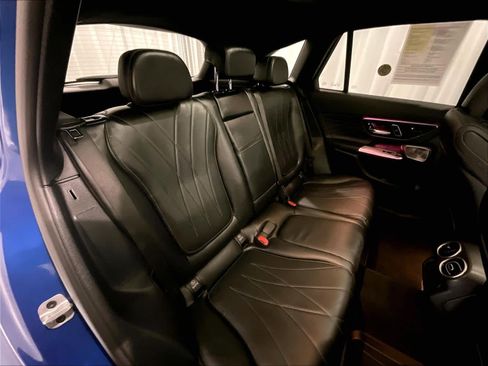 Used 2025 Mercedes-Benz GLC 300 4MATIC image 16