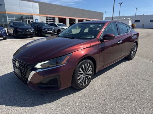Used 2023 Nissan Altima 2.5 SV FWD image 7