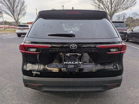 Used 2025 Toyota Grand Highlander XLE image 7
