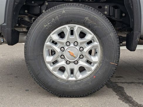 New 2026 Chevrolet Silverado 3500 LT image 39