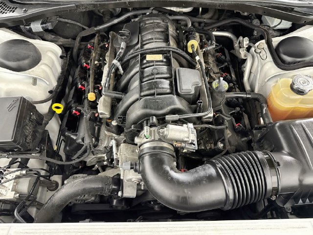 Used 2019 Dodge Challenger R/T RWD image 32