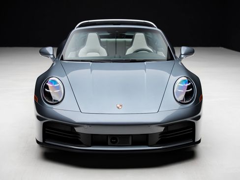 Used 2026 Porsche 911 Targa 4S image 8