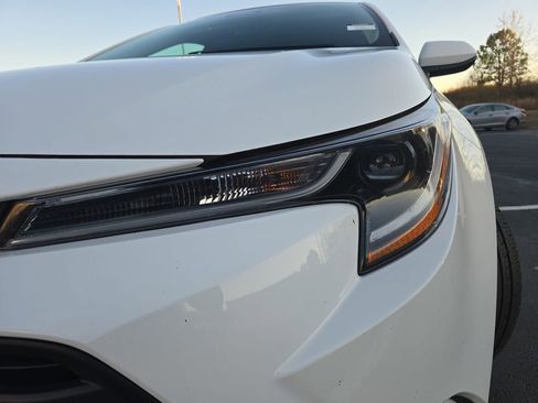 Used 2024 Toyota Corolla LE image 32