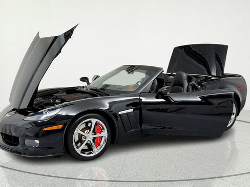 Used 2010 Chevrolet Corvette Grand Sport w/ Preferred Equipment Group RWD image 9