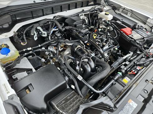 Used 2023 Ford Bronco Black Diamond w/ Sasquatch Package image 14