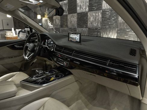 Used 2017 Audi Q7 3.0T Prestige w/ Prestige Package image 15