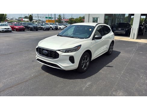 Used 2024 Ford Escape ST-Line AWD/4WD image 2