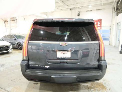 Used 2020 Cadillac Escalade ESV Platinum AWD/4WD image 9