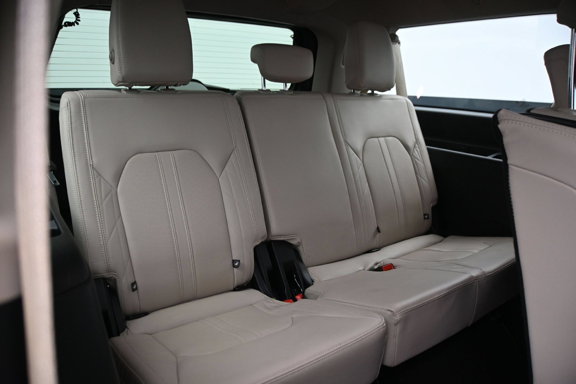 Used 2024 Ford Expedition Max Platinum AWD/4WD image 15
