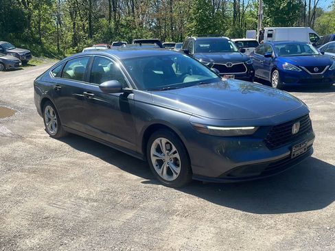 Used 2025 Honda Accord LX image 9