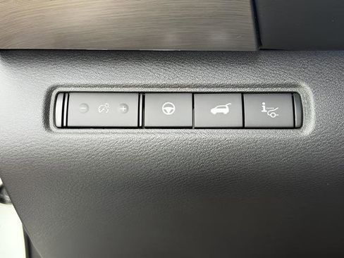 Used 2024 Nissan Pathfinder Platinum w/ Cargo Package image 37