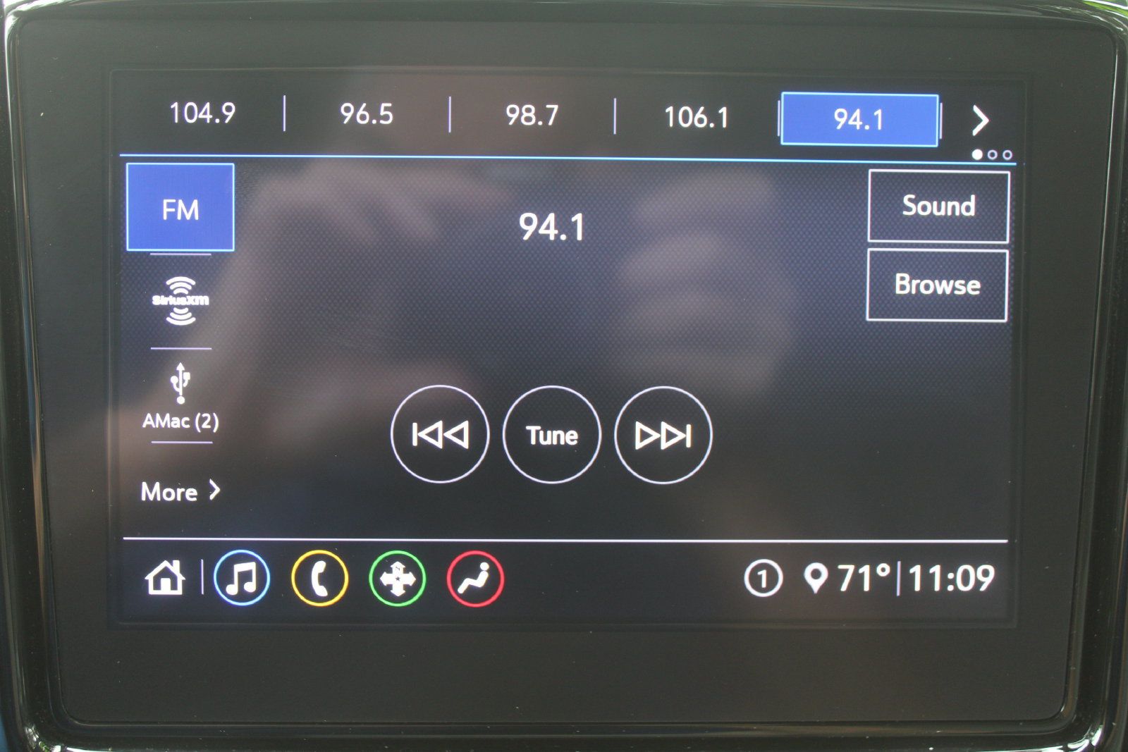 Used 2020 Chevrolet Traverse LT FWD image 47