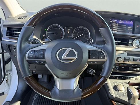 Used 2018 Lexus ES 350 image 17