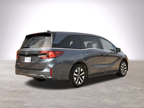 Certified 2025 Honda Odyssey EX-L image 9