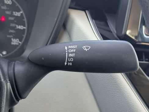 Used 2025 Toyota Corolla LE image 26