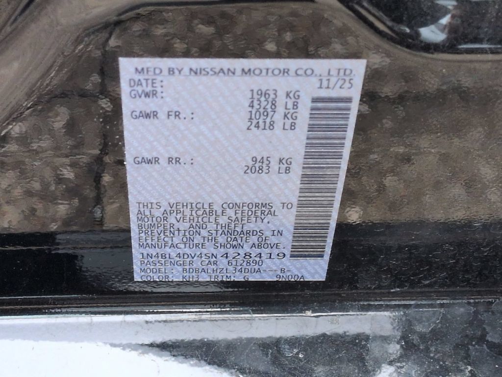 Used 2025 Nissan Altima 2.5 SV FWD image 9