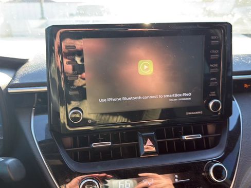 Used 2022 Toyota Corolla SE image 5