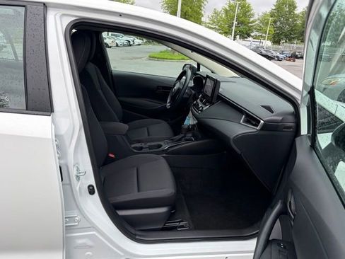 Used 2024 Toyota Corolla LE FWD image 25