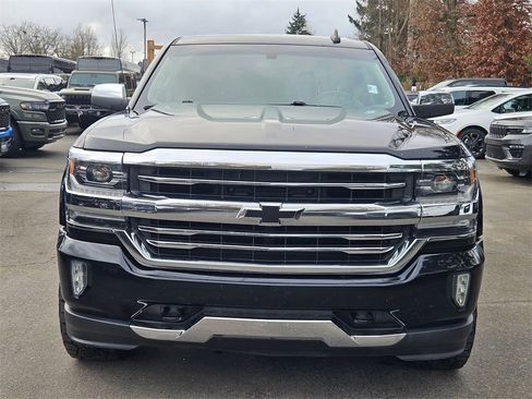 Used 2017 Chevrolet Silverado 1500 LTZ image 2