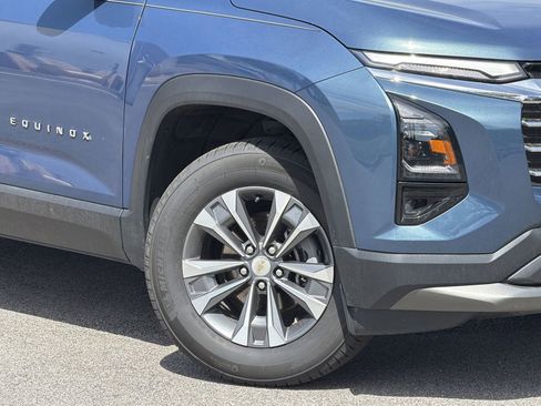 Used 2025 Chevrolet Equinox LT w/ Convenience Package II image 13