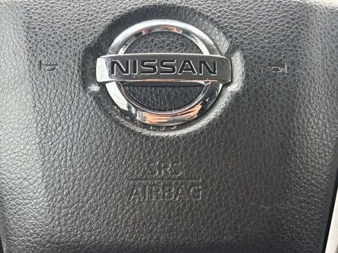 Used 2018 Nissan Titan PRO-4X w/ Pro-4x Convenience Package AWD/4WD image 13