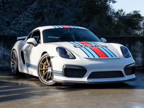Certified 2016 Porsche Cayman GT4 image 6