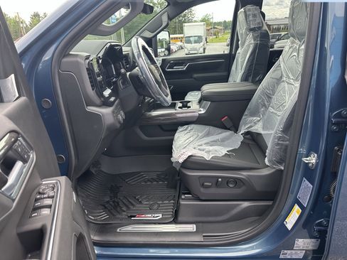 New 2026 Chevrolet Silverado 2500 LTZ w/ LTZ Premium Package AWD/4WD image 13