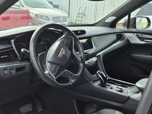 Used 2023 Cadillac XT5 Premium Luxury w/ LPO, Floor Liner Package image 8