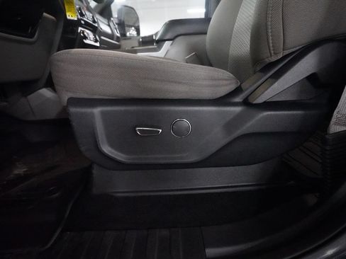 Used 2018 Ford F250 XLT w/ Snow Plow Prep Package AWD/4WD image 28