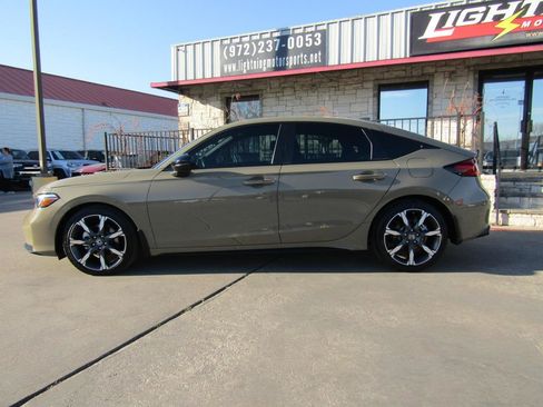 Used 2025 Honda Civic Sport Touring image 2