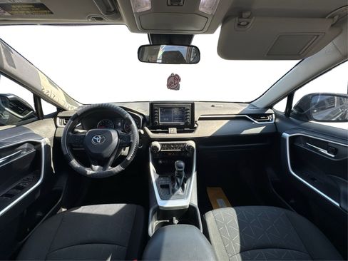 Used 2022 Toyota RAV4 XLE image 27