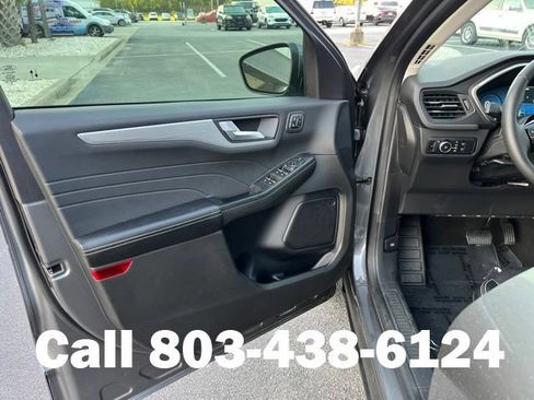 Used 2023 Ford Escape Platinum AWD/4WD image 4