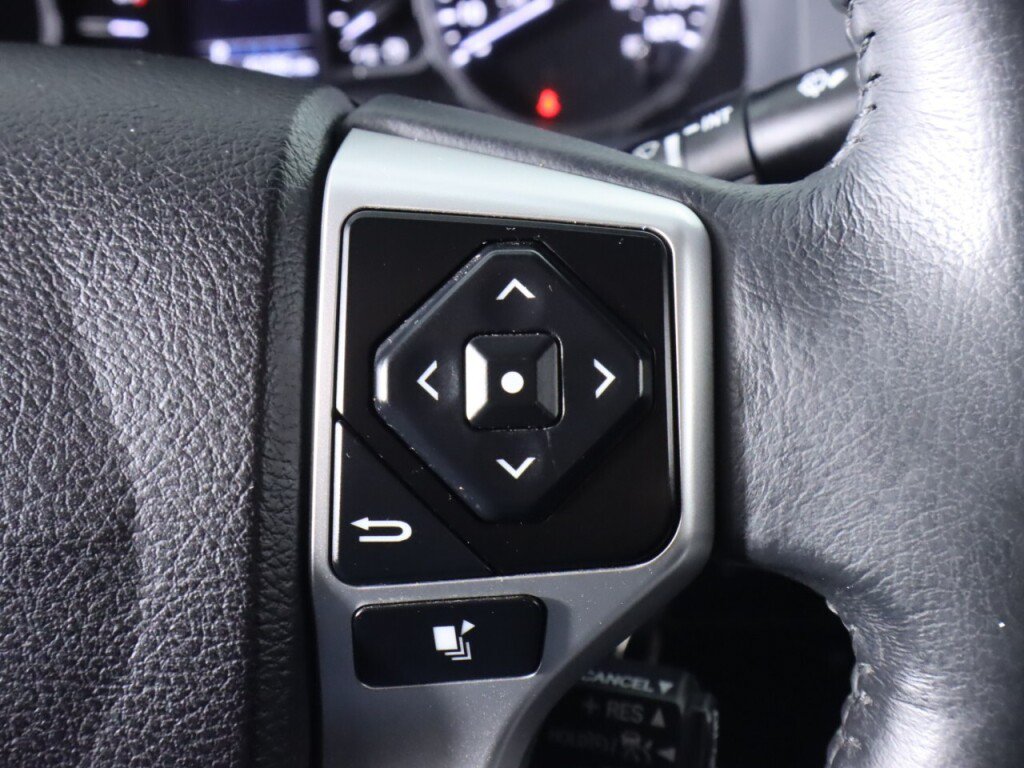 Used 2021 Toyota Tundra SR5 w/ SR5 Leather Package AWD/4WD image 14