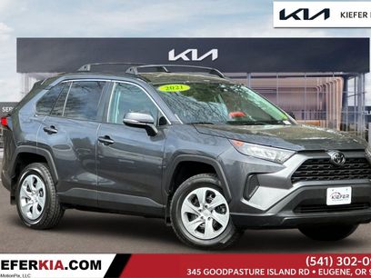 Used 2021 Toyota RAV4 LE w/ Carpet Mat Package (TMS)