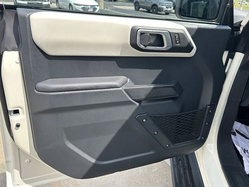 New 2026 Ford Bronco Outer Banks w/ Sasquatch Package AWD/4WD image 9