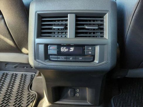 Used 2021 Volkswagen Atlas SE image 16