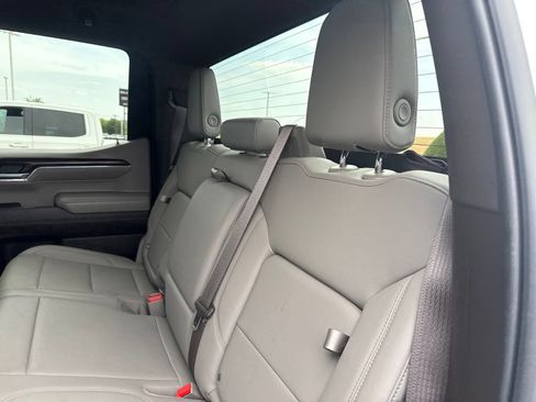 Used 2024 GMC Sierra 1500 SLT AWD/4WD image 12