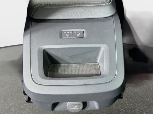 Used 2025 Volvo S60 B5 Plus FWD image 28